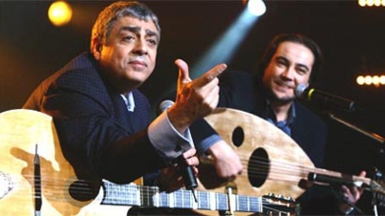 ماسياس يصف رفض الجزائريين لزيارته الأولى بالعنصرية