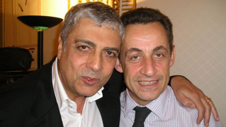 ماسياس يستغل خطوة المغني الجزائري ليتقرب أكثر من ساركوزي