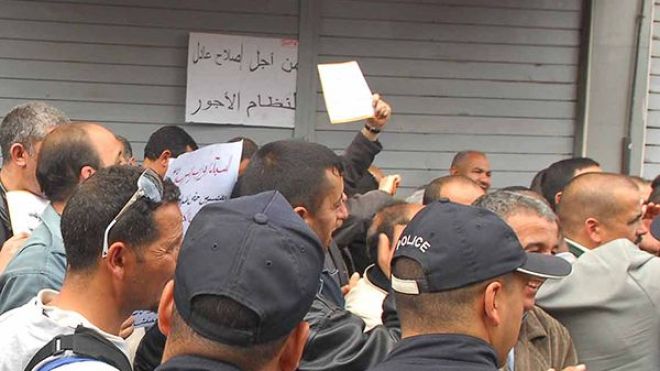 دفع المخلفات المتأخرة لـ81 ألف أستاذ ومتقاعد الأسبوع المقبل