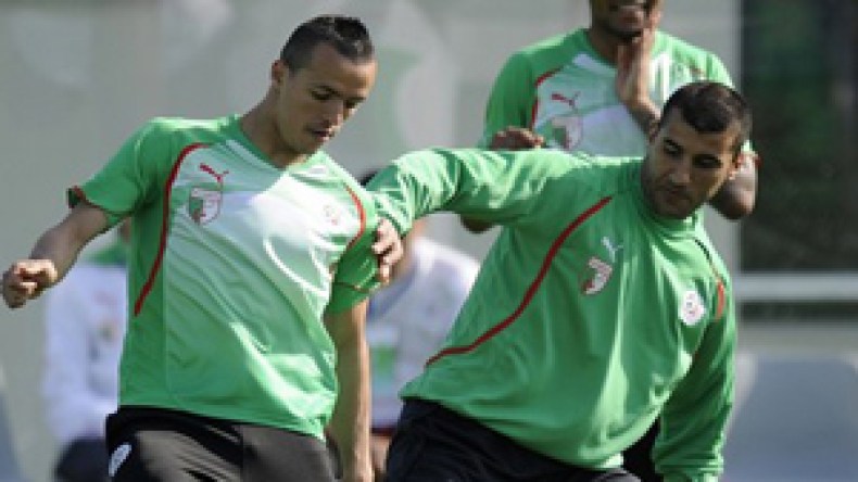 حمى‭ ‬المونديال‭ ‬ترتفع‭ ‬عند‭ ‬‮”‬الخضر‮”‬‭ ‬والضغط‭ ‬يتزايد‭ ‬عند‭ ‬اللاعبين