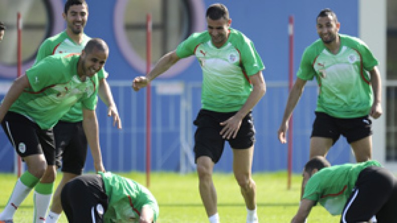 ‮”‬مباراة‭ ‬سلوفينيا‭ ‬الأصعب‭ ‬والتأهل‭ ‬للدور‭ ‬الثاني‭ ‬وارد‮”‬