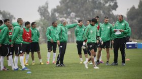 المحليون يختتمون تربصهم وخاليلوزيتش يجتمع بطاقمه