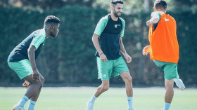 الجزائريون يتابعون وديات المحترفين أكثر من رسميات المحليين