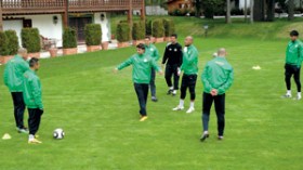 أربعة ملاعب في خدمة الخضر وتدريبات في مجملها على العشب الاصطناعي