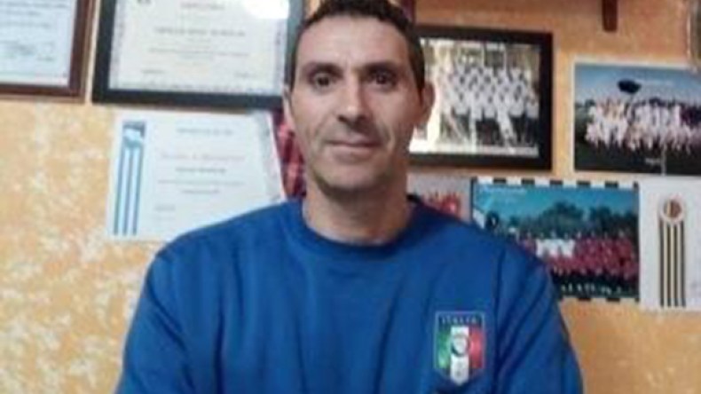 مدرب جزائري محترف في إيطاليا يكتشف “المرحلة الرابعة” في لعبة كرة القدم
