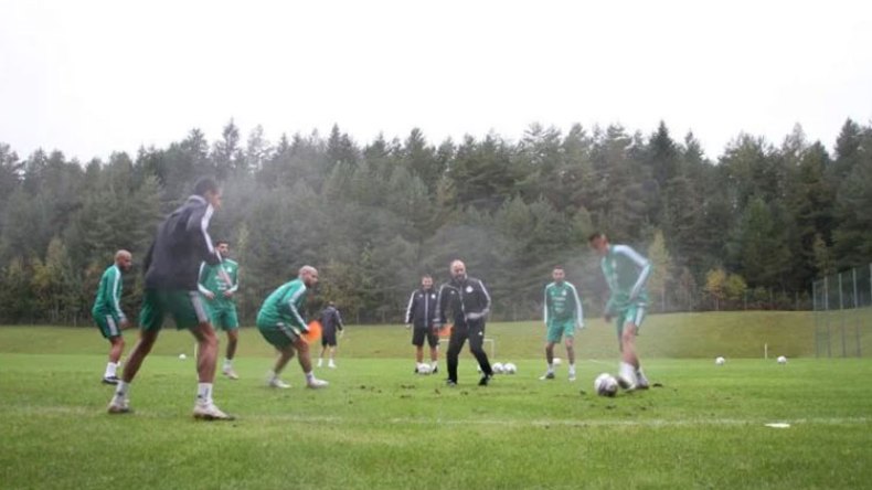 “الخضر” تدربوا بتعداد مكتمل الأحد وبلماضي “يشّرح” المكسيك