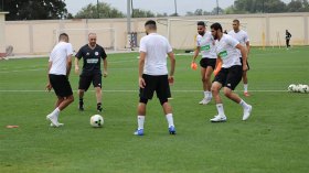 نقص الفعالية والإرهاق البدني يخيفان بلماضي قبل الكان