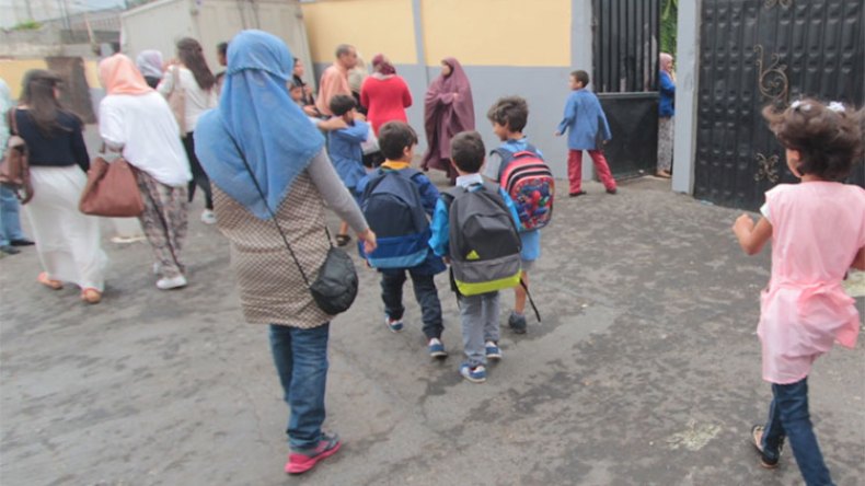 “شبكة منظمة تتلقى الرشاوى مقابل انتقال التلاميذ الراسبين بوهران”