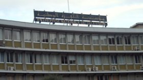 إهدار المال العام وتشتيت العائلة الجزائرية