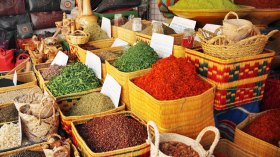 محلات توابل تبيع الموت للجزائريين