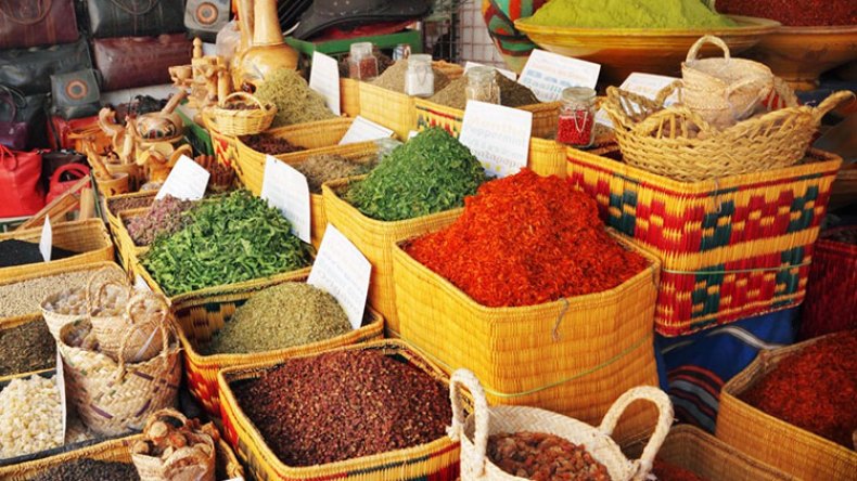 محلات توابل تبيع الموت للجزائريين