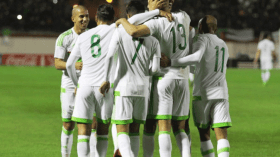 صحف ومواقع عربية ترشح كفة “الخضر” للإطاحة بـ”عقارب” غامبيا