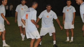 ساعة الحسم اقتربت والكرة في مرمى اللاعبين