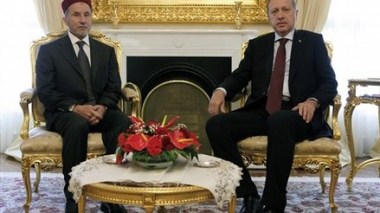 Libye : le chef de la rébellion rencontre les dirigeants turcs