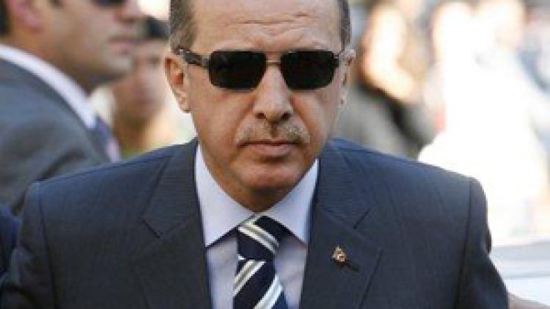 أردوغان يعد بإصلاحات لتحسين أوضاع الأكراد بحلول نهاية السنة