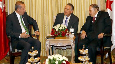 Bouteflika passe à la vitesse supérieure!