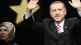 لسنا حزبا إسلاميا..بل نحن ديمقراطيون