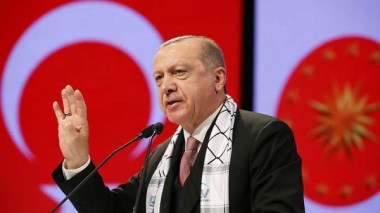 Erdogan appelle ses concitoyens à abandonner le dollar