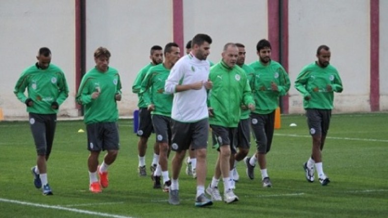 تعداد الخضر يكتمل بوصول 7 لاعبين