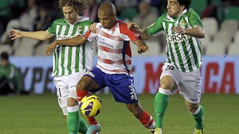 براهيمي لا يريد العودة إلى فرنسا