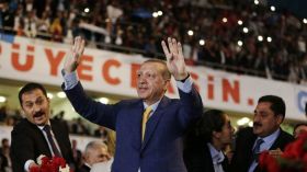 Turquie: Erdogan largement réélu