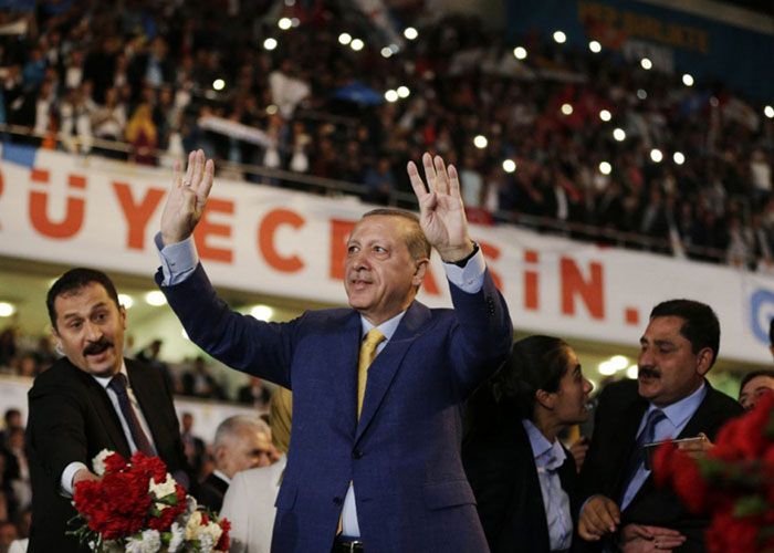 Turquie: Erdogan largement réélu