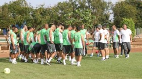 مران خفيف لـ “محاربي الصحراء” بواغادوغو