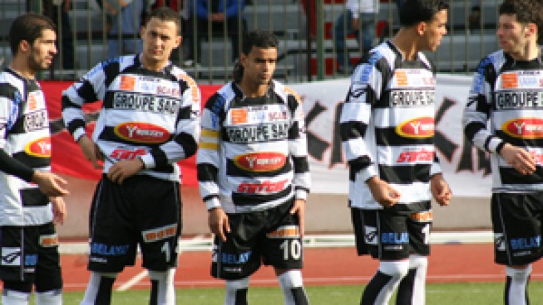 بلحوت: حاج عيسى عاملته كأنه إبني والكرة في مرماه