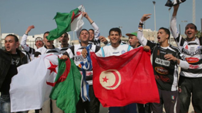 جمهور المونستير يغزو الملعب..والحاج عيسى يرعب التونسيين
