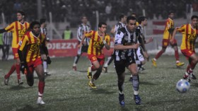 النسر يسقط من أعالي سور قرطاج ويجرد من لقبه