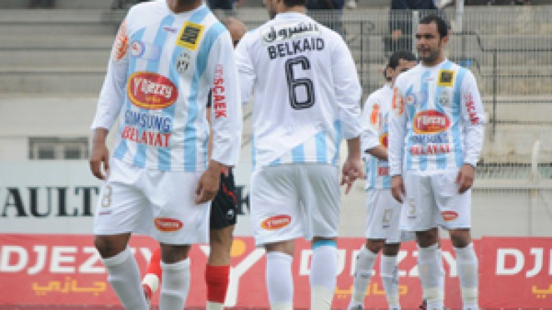 40 ألف تذكرة خصصت لأنصار الكاب والوفاق