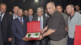 جيار يثني على السطايفية وحمار يصر على الاستقالة