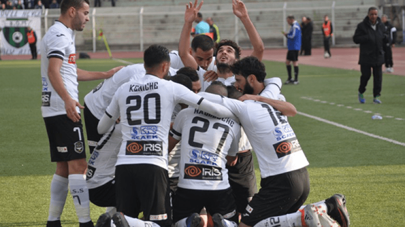 طحكوت يمنح إدارة الوفاق وأنصارها سيارتين فخمتين للطومبولا