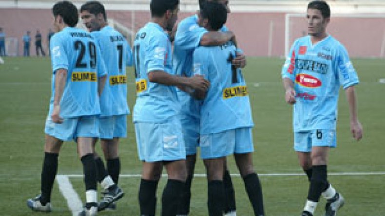 الرائد يراهن على الرائد للانفراد بالريادة