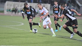 حكم غامبي لمباراة وفاق سطيف ومازمبي