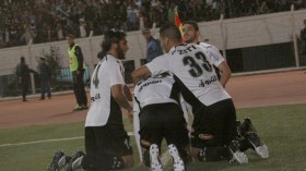 حمار يستهدف ضم 14 لاعبا من أجل 5 مناصب