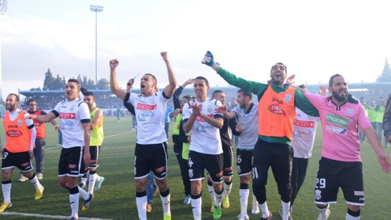 العميد وبلوزداد يفتتحان موسم “أغرب” بطولة في العالم