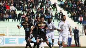 الجولة ‬24‮ ‬من الرابطة المحترفة الأولى..”‬قمّتان واعدتان والرائد في‮ ‬خطر‮”‬