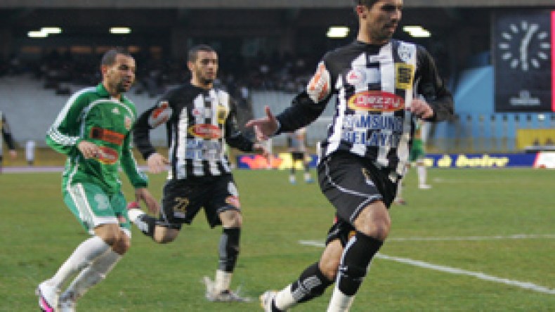 الوفاق‭ ‬يقتسم‭ ‬الريادة‭ ‬مع‭ ‬العميد‭ ‬ويقترب‭ ‬من‭ ‬الثنائية