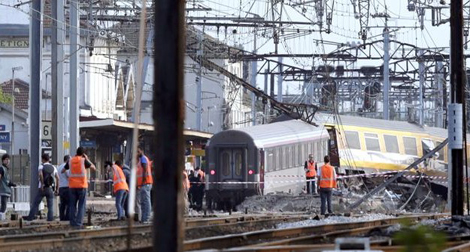 Déraillement d’un train près de Paris: 7 morts et des dizaines de blessés