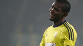 النجم “إيتو” يجهل كيفية كتابة نص “آس آم آس”!؟