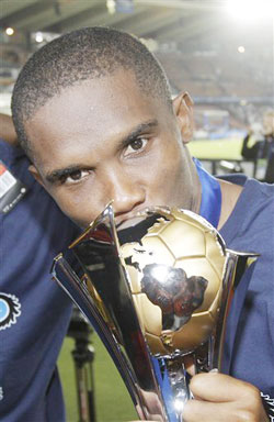 Etoâ€™o wins record African award