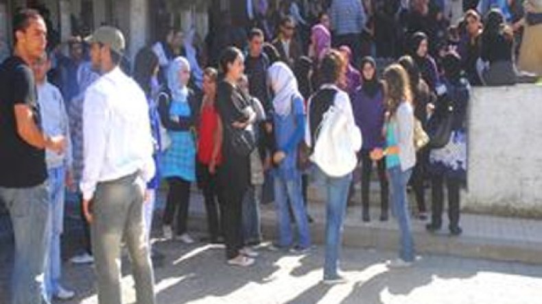 شبح “الراتراباج” يلاحق الطلبة والمنظمات تهدد بشل التسجيلات الجامعية