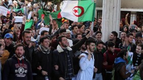 مظاهراتنا مثالية عالميا.. فلا تجروها إلى العنف والتصعيد