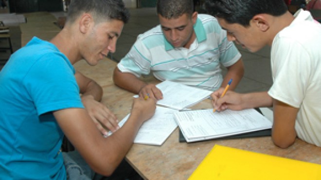 بريد الكتروني لكل طالب والتسجيل بالإنترنيت فقط