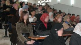 “موضة” الأمراض والكسور والإغماءات تنتشر بقوة بين الطلبة في فترة الامتحانات