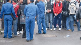 ثورة الخبز والبرد تندلع بالجامعات وقرارات بفصل المشاغبين