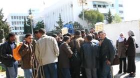 طلبة معهد البحوث العربية يمنعون حراوبية من مغادرة الوزارة