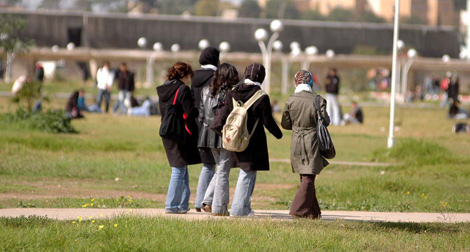 400 thousand students denied scholarship grant