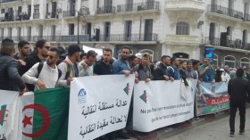 Les étudiants manifestent à Alger